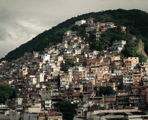 Favela in der Nähe der Copacabana