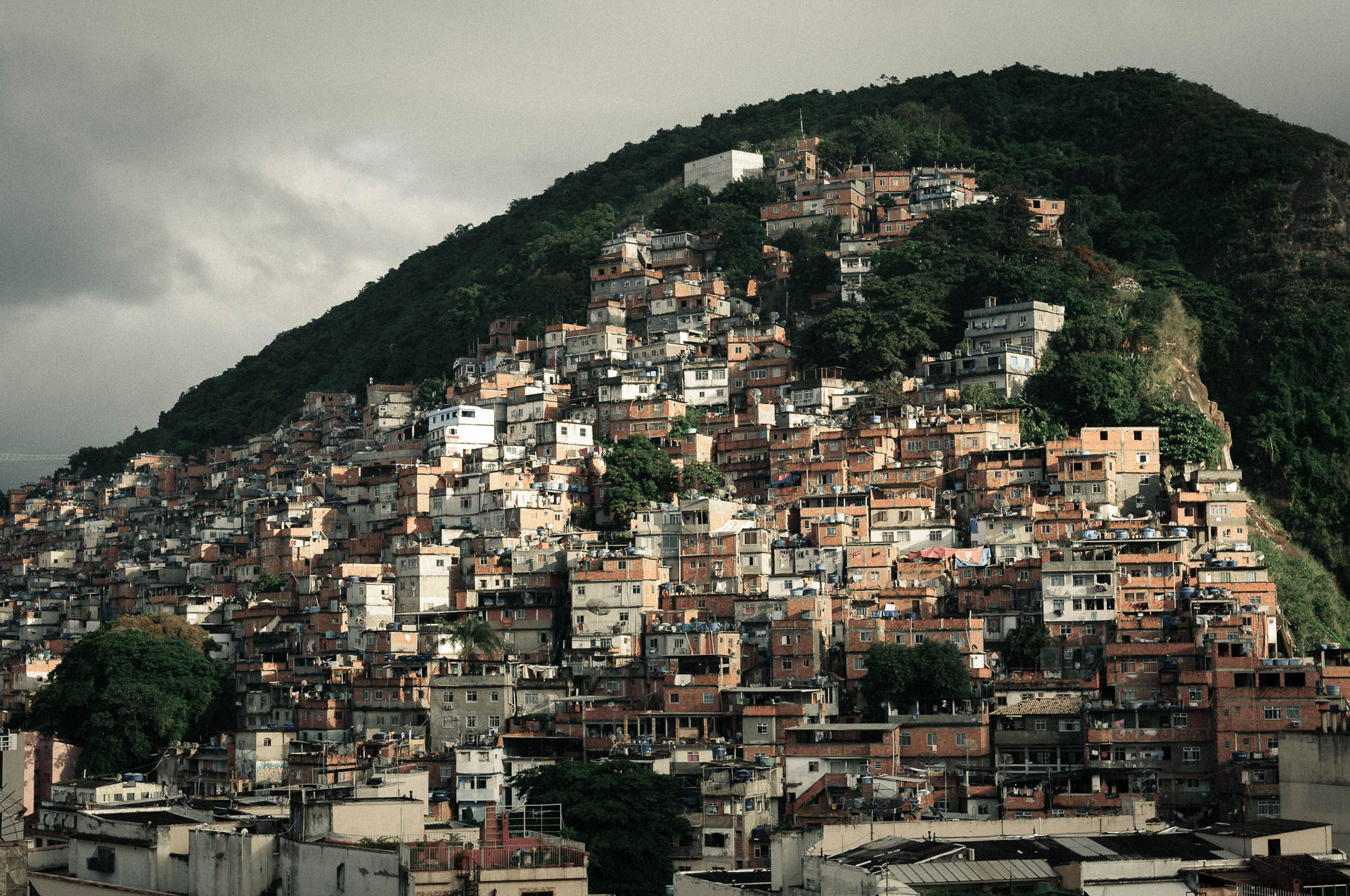Favela in der Nähe der Copacabana